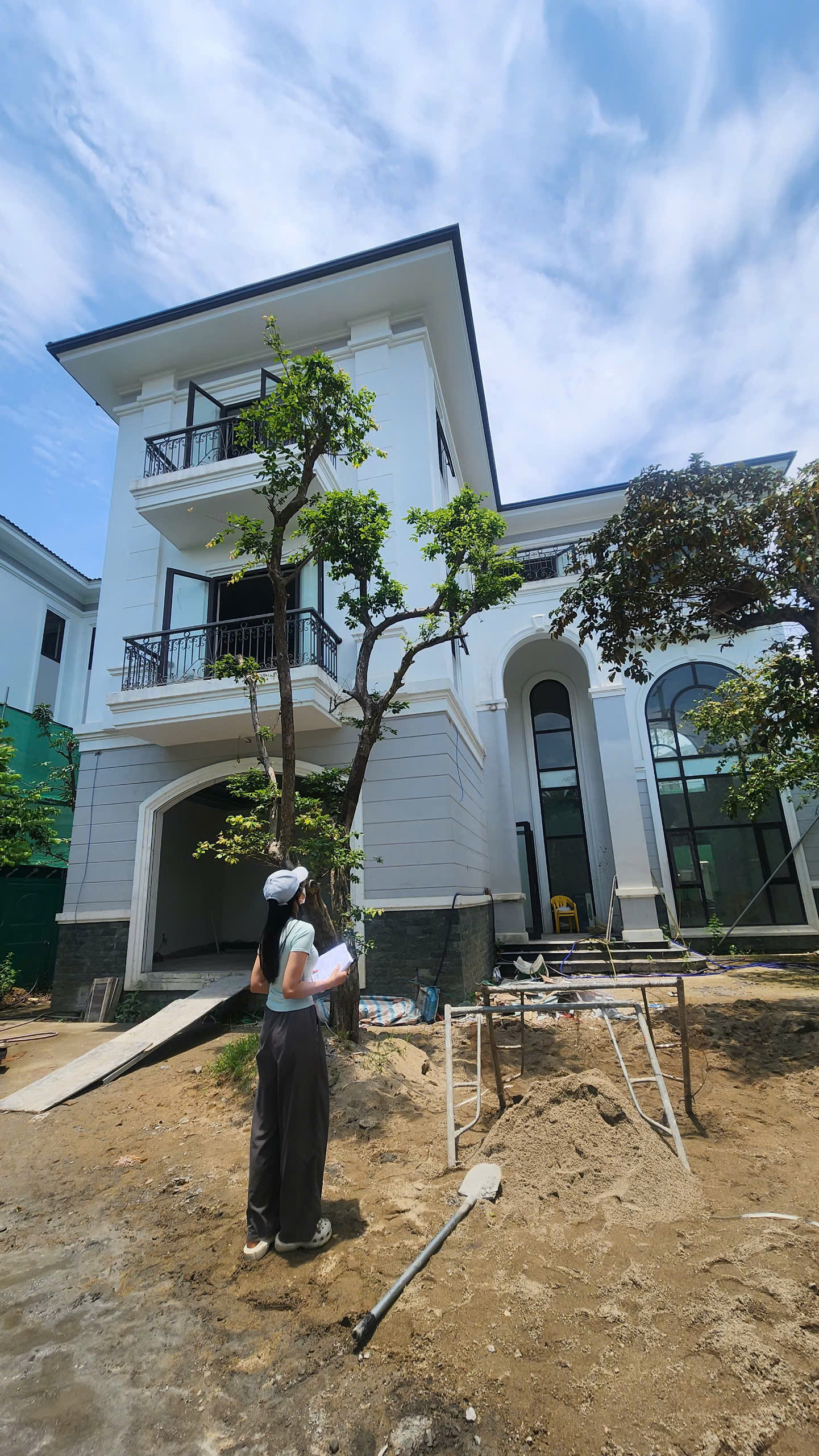 Kiến trúc sư Damaz Design khảo sát hiện trạng công trình tại Nghệ An